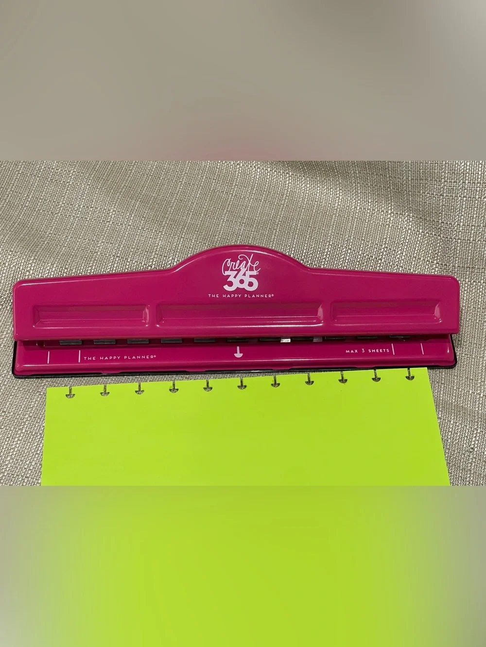 The Happy Planner Create 365 11 - Hole Punch in Pink